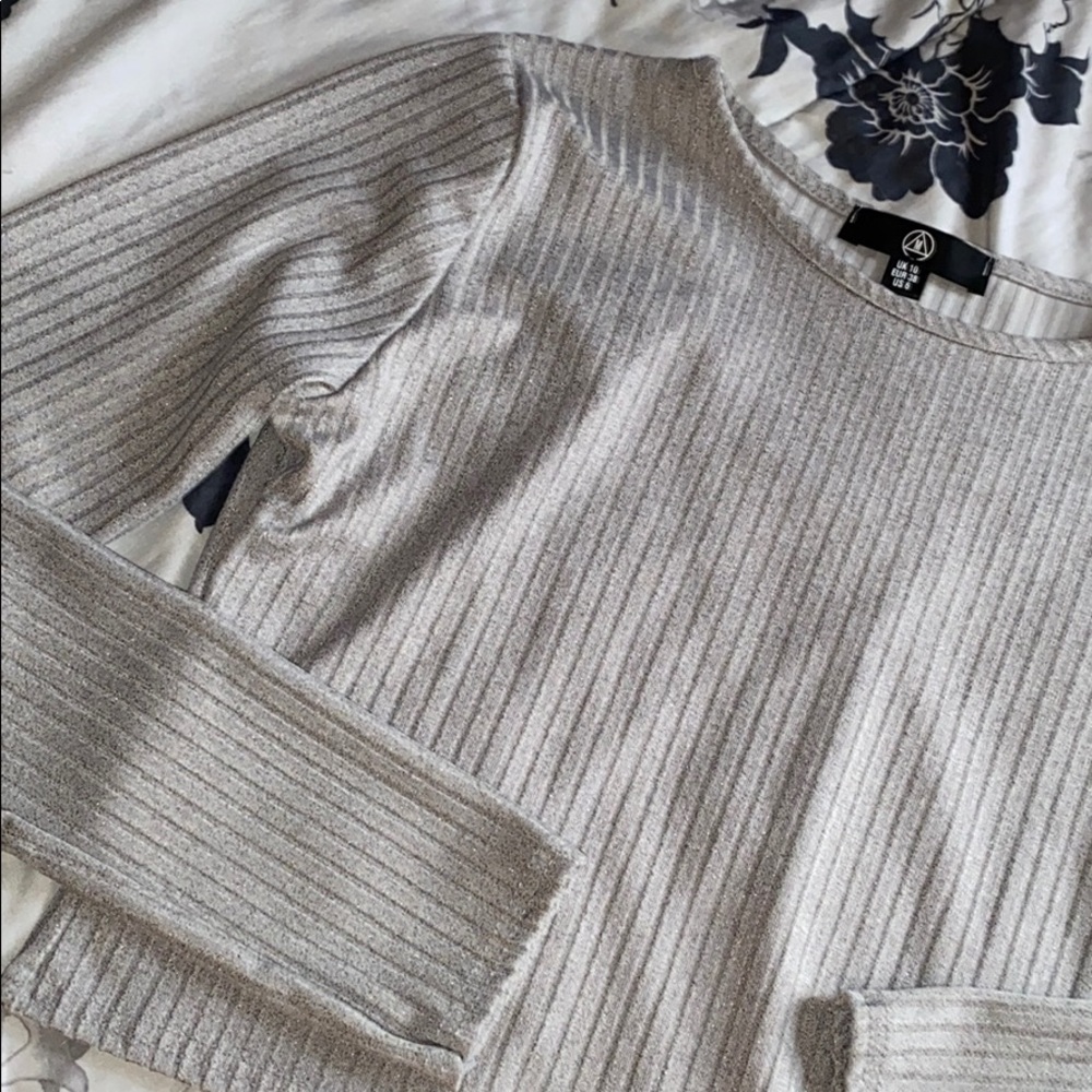 Missguided Cropped Longsleeve - Picture 2 of 3